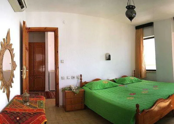 Kahveci Alibey 3* מרמריס